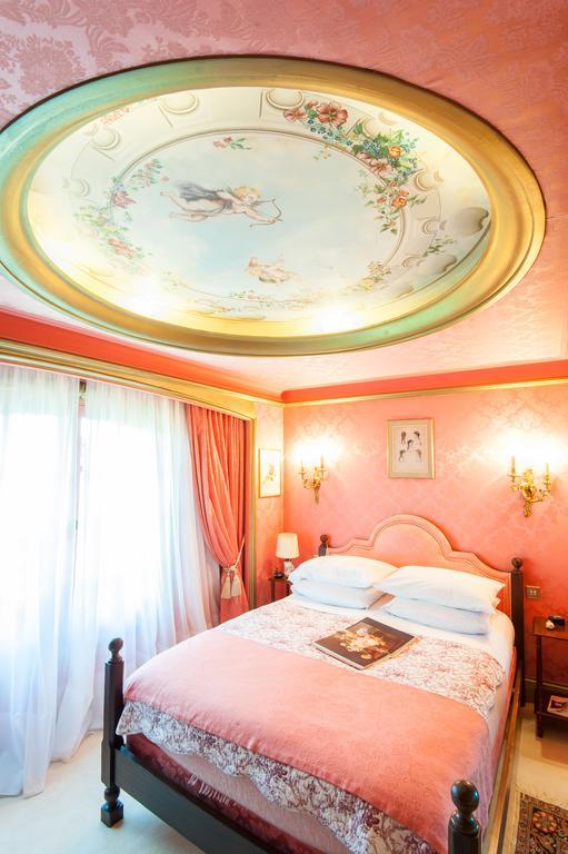Villefargeau Le Petit Manoir Des Bruyeres Bed & Breakfast エクステリア 写真