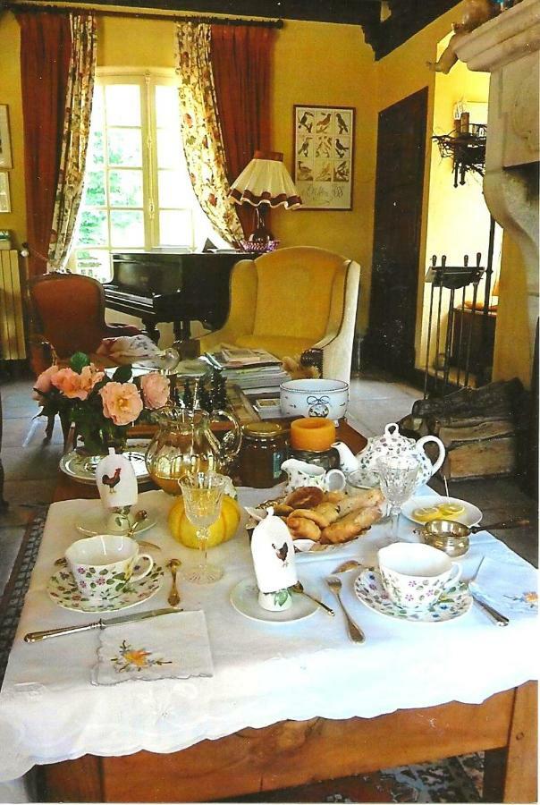Villefargeau Le Petit Manoir Des Bruyeres Bed & Breakfast エクステリア 写真
